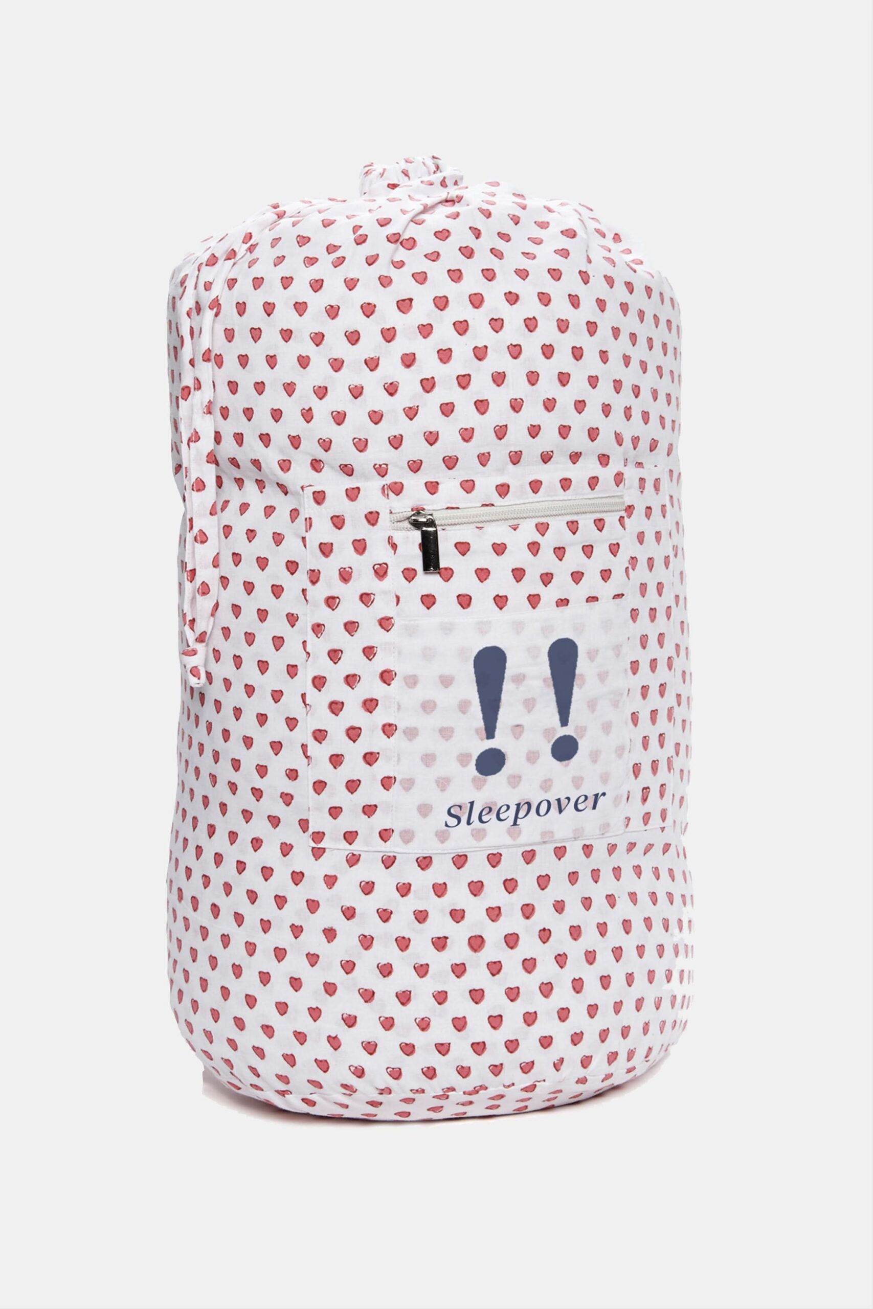 PinkHeartsSleepoverBag_2311afd3-adb1-48a6-99a7-fd158a01a3c4